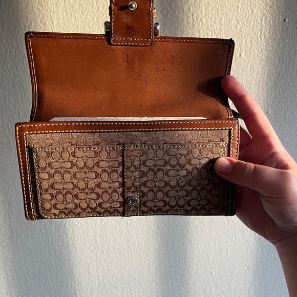 Coach Y2K Signature C Tan Coach SoHo Wallet - Picture 5 of 7